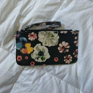 🌼Nine West floral clutch🌼